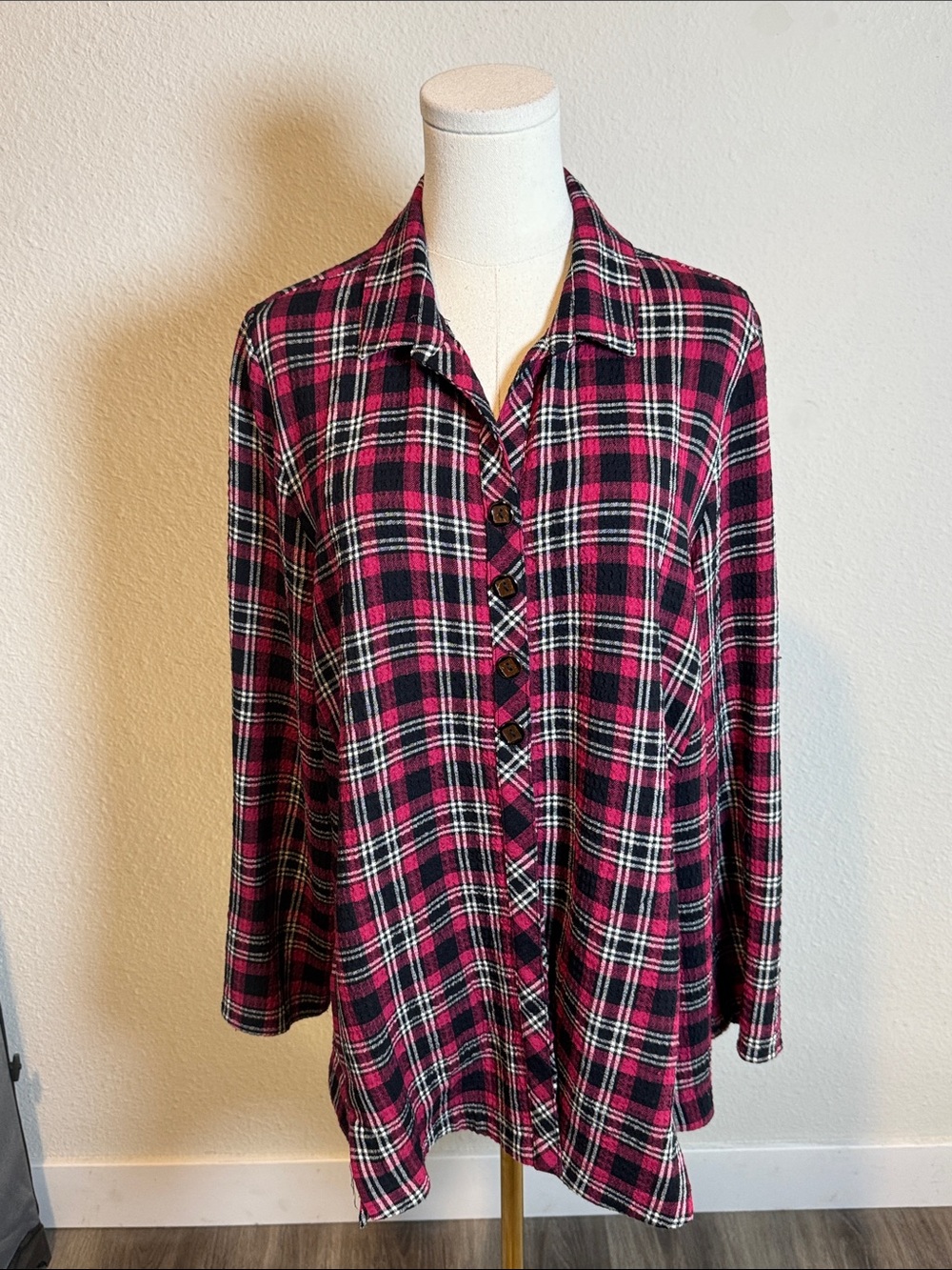 Habitat Red & Black Plaid Swing Style Button-Front Shirt size Small